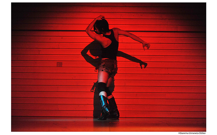 «Macho Dancer», Eisa Jocson, Foto: Giannina Ottiker
